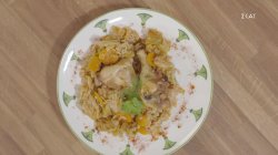 Κοτόπουλο με καστανό ρύζι και λαχανικά