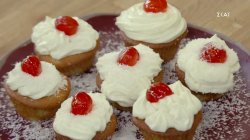 Cupcakes καρύδας με ανανά | Ώρα για φαγητό με την Αργυρώ | 02/09/2021