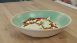 Τούρκικα αυγά τσιλμπίρ | Ώρα για φαγητό με την Αργυρώ | 25/11/2021