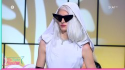 Η Όλγα δεν έλαβε καλή βαθμολογία γιατί οι κριτές θεωρούν πως έφερε ένα παλιό look της Lady Gaga