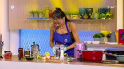 Η Μαρία Δήμητρα και η Στέλλα μαγειρεύουν μεσογειακή μακαρονάδα 