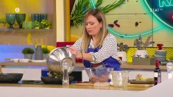 Η Νανά και Ρένα ετοιμάζουν Σμυρνέικα τζουτζουκάκια με μαυροδάφνη και πατάτες τηγανητές