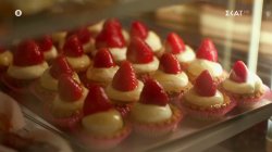 Το ζαχαροπλαστείο που εδώ και σχεδόν 60 χρόνια μεταφέρει στη Νίκαια γεύσεις Πόλης και Μικράς Ασίας 