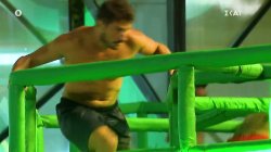 Κέλι vs Ντάνιελ - Ο Ντάνιελ αδειάζει πρώτος το τραπέζι και ανοίγει το σκορ για τους Μπλε