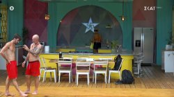 Ενθουσιασμός για τη νίκη στους Πορτοκαλί, αλλά και μπηχτές για Βίκυ και Άρη 