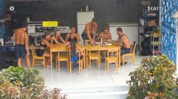 Ο Άρης ζητά από την ομάδα του να τον αφήσει να πάει στον αγώνα να βοηθήσει την φίλη του την Μαίη