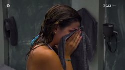 Τα κλάματα βάζει η Σταυρούλα, γιατί δεν αντέχει όσα κάνει ο Τάκης – Το σχόλιο του Φάνη και του Άρη 