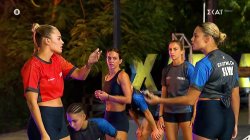 Τσακωμός ανάμεσα σε Μαίρη και Βίκυ 