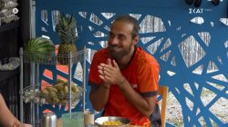 Τι ετοιμάζει ο Μάριος; - 