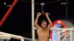 Φάνης vs Γιώργος - Στο πιο κρίσιμο σημείο είναι εύστοχος ο Φάνης και στέλνει στον πάγκο τον Γκιουλέκα