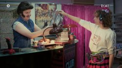 Τότε και Τώρα - Γνωριμία | Όταν αργούσες να επιστρέψεις τις κασέτες και πλήρωνες 5000 δραχμές