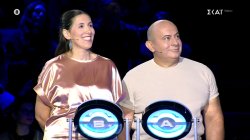 Ο Θοδωρής και η Παρασκέυη έχουν 14 παιδιά και ήρθαν στο Wall με στόχο ένα καινούργιο βανάκι