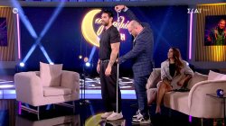 Η Ελένη Χατζίδου δικαιώνεται, αφού ξέρει τόσο το αληθινό ύψος όσο και αυτό που δηλώνει ο Ετεοκλής Παύλου