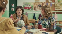 Τότε και Τώρα - Βαθμοί Σχολείου | Από τη βέργα και το χαστούκι στο «θέλεις σήμερα να πας σχολείο;»