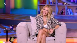 Η Τζένη Μπότση εκθειάζει τον Γιάννη Μπέζο και απαντά γιατί εφέτος είναι εκτός τηλεόρασης και θεάτρου 