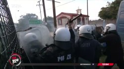 Ηράκλειο - Αεροδρόμιο: Πετροπόλεμος και χημικά μεταξύ αγροτών και αστυνομικών