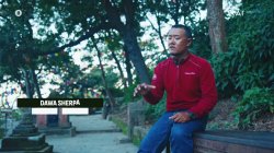 Γνωρίζουμε τον άνθρωπο που βρέθηκε δίπλα στον Α. Συκάρη στις τελευταίες του στιγμές