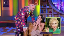 Η Δάφνη Καραβοκύρη και ο Φάνης σε τηλεφωική επικοινωνία με την Έλενα Χριστοπούλου