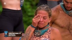 Οι Αθηναίοι λυγίζουν μετά την νίκη τους - Η Φανή βάζει τα κλάματα λόγω της ήττας της ομάδας της