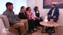 Ο Ανδρέας υποδέχεται τους καλεσμένους του