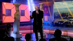 Ο Γιώργος Γιαννόπουλος ερμηνεύει το τραγούδι που είχαν πει 