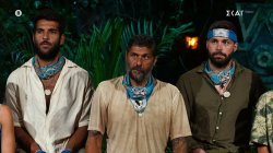 Οι Αθηναίοι σχολιάζουν πως ο Μιχάλης είχε και πάλι πρωταγωνιστικό ρόλο στους Επαρχιώτες 