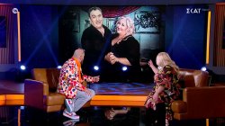 Ενθουσιασμένη με την παράσταση «Οικογένεια Addams» η Παρθένα Χοροζίδου – Το ξεκίνημά της στο θέατρο με τον Στ. Κραουνάκη