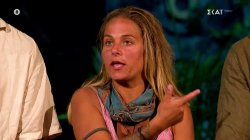 Συμπαίκτες της Φανής την κατηγορούν για τη συμπεριφορά της και εκείνη δεν αφήνει τίποτα αναπάντητο 