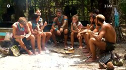 Οι Επαρχιώτες σχολιάζουν τον πάγκο των Αθηναίων κατά τη διάρκεια των αγώνων