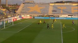 Ο Μακέντα αγγίζει το δεύτερο γκολ αλλά μετά από κόντρα η μπάλα χτυπάει στο δοκάρι 