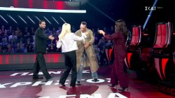 Οι coaches παίρνουν τις θέσεις τους και Blind Auditions συνεχίζονται!