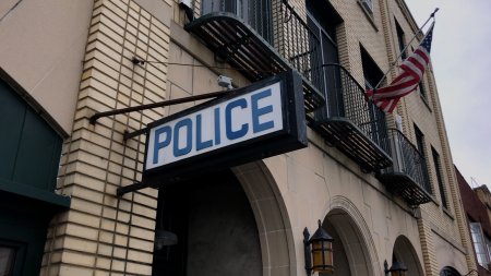 FBI True | Season 2, Episode 6 – Mob Cops