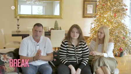 Ο Δημήτρης Παπανικολάου, η Έλια και η κόρη τους Άρια μιλούν για την οικογένεια τους και τον αυτισμό
