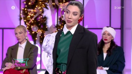 Κουδουνάρης σε Χριστιάννα: Τώρα σε αυτό το look κυριαρχεί το κόκκινο και το πράσινο; Για μένα όχι