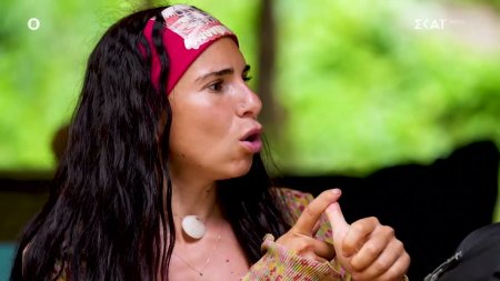 Κέλλυ για Δήμητρα: Περίεργος ο τρόπος που έπεσε μην πω ότι της είπε κάτι ο Σηφάκης