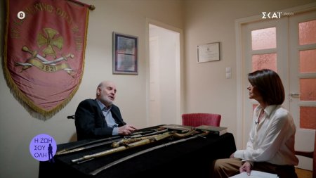 Ο Κωνσταντίνος Πλαπούτας συγκινείται εξιστορώντας την αντίδραση του Κολοκοτρώνη στον θάνατο του γιου του, Πάνου