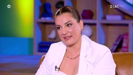 Ελίνα Παπίλα: Η δουλειά στο ραδιόφωνο, η αγάπη στο infotainment και τα κομπλιμέντα στον Φάνη 